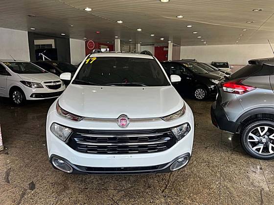 FIAT TORO 1.8 16V EVO FLEX FREEDOM OPEN EDITION AT6 FIAT TORO 1.8 16V EVO FLEX FREEDOM OPEN EDITION AT6